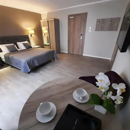 Bialy Dworek Bed and Breakfast