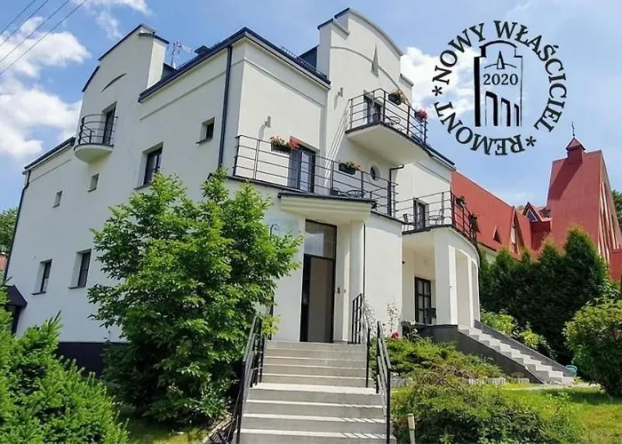 Bialy Dworek לינה וארוחת בוקר 3*