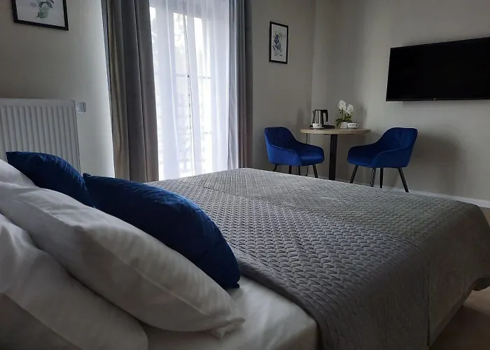 Bialy Dworek 3* ויסלאו