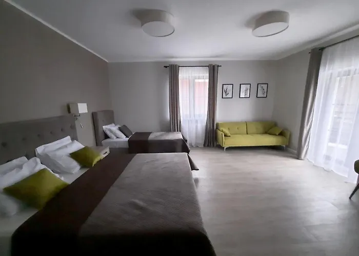 Bialy Dworek לינה וארוחת בוקר ויסלאו