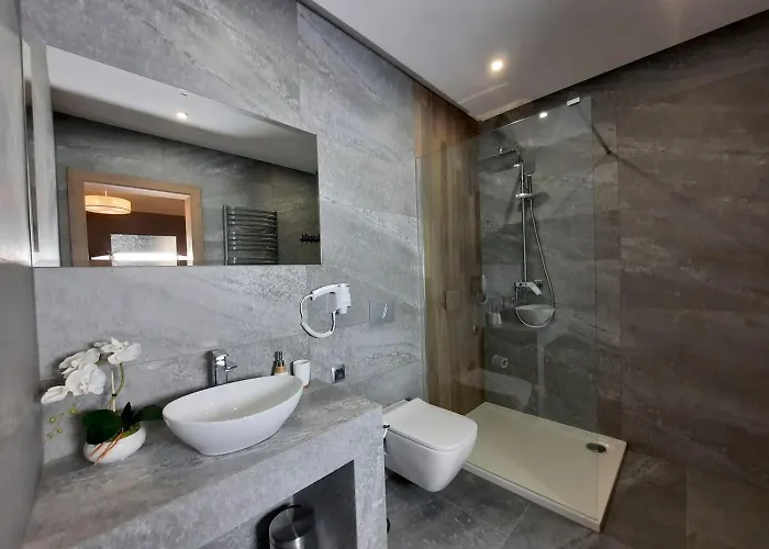 לינה וארוחת בוקר Bialy Dworek ויסלאו