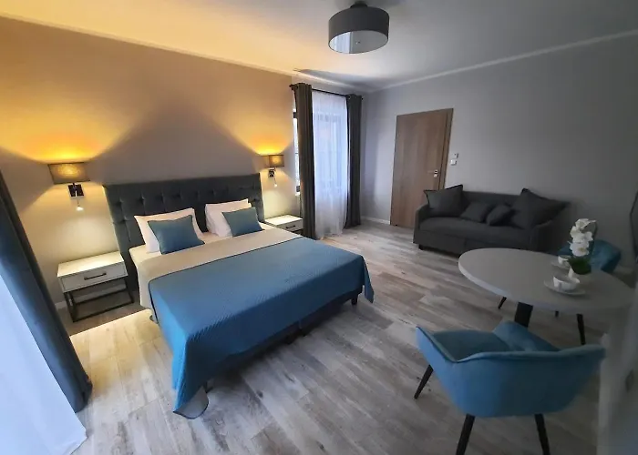 לינה וארוחת בוקר Bialy Dworek ויסלאו